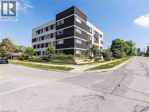 392 ALBERT Street Unit# 304 , Waterloo, Ontario N2L 3V1 2