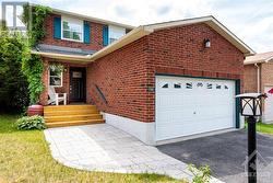 158 MCCURDY DRIVE  Ottawa, ON K2L 2Z6