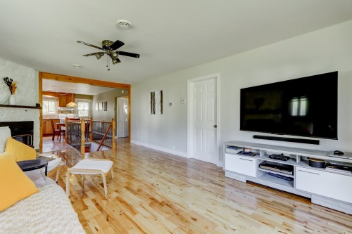 Living Room - 908 Route Morin, Val-David, QC 