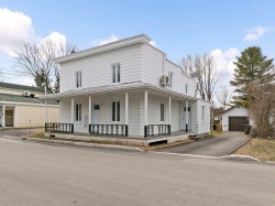 8 Rue du Couvent Lanoraie, QC J0K 1E0