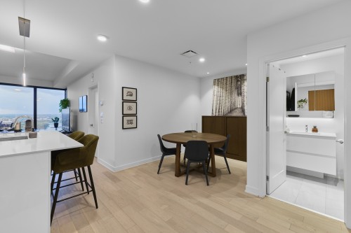 Mud Room - 3006-151 Rue De La Rotonde, Montréal (Verdun/Île-Des-Soeurs), QC 