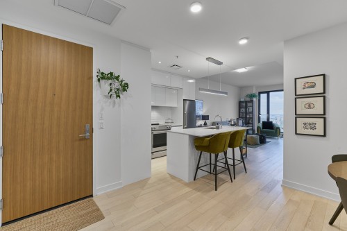 Mud Room - 3006-151 Rue De La Rotonde, Montréal (Verdun/Île-Des-Soeurs), QC 