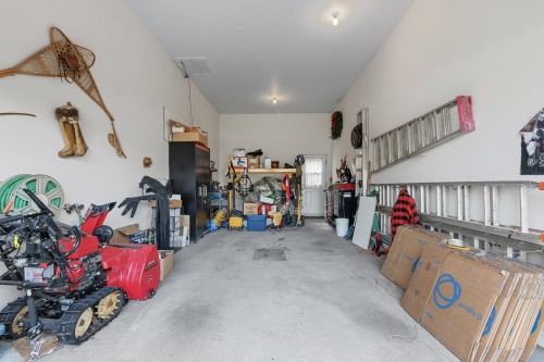 Garage - 19 Rue Pierre-Régis, Notre-Dame-Des-Prairies, QC 