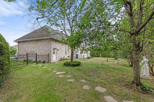 Back of Structure - 19 Rue Pierre-Régis, Notre-Dame-Des-Prairies, QC 