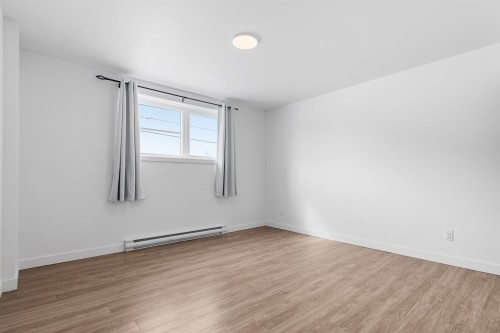 Bedroom - 768  - 772 Ch. St-Jean, Saint-Paul, QC 
