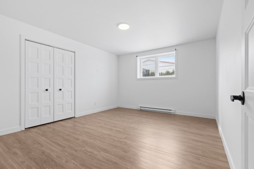 Bedroom - 768  - 772 Ch. St-Jean, Saint-Paul, QC 