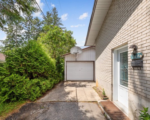 Garage - 124 3E Avenue, Notre-Dame-Des-Prairies, QC 