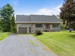 9  - 9A Rue Dalcourt Lanoraie, QC J0K 1E0