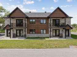 2010-1  - 2010-4 Rue Latour  Notre-Dame-De-Lourdes, QC J0K 1K0
