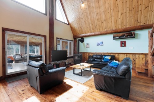 Salon - 996 Ch. Maskinongé, Boileau, QC 