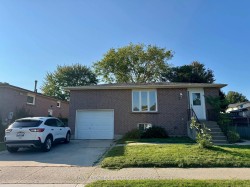 37 Ondrey Street Bradford West Gwillimbury, ON L3Z 2W9