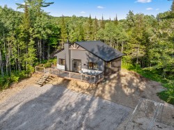 61 Ch. de la Sérénité  Saint-Michel-Des-Saints, QC J0K 3B0