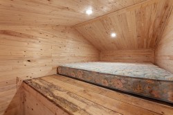 Mezzanine - 