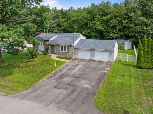 Photo aérienne - 154 Av. Des Pins, Lavaltrie, QC 