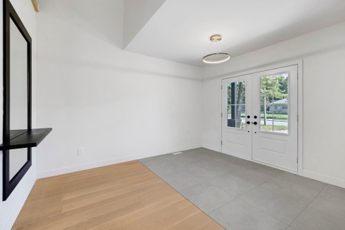 Hall d'entrée/Vestibule - 10 Av. Lakeside, Pointe-Claire, QC 