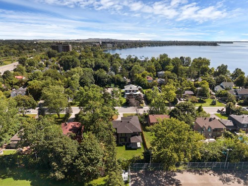 Photo aérienne - 10 Av. Lakeside, Pointe-Claire, QC 