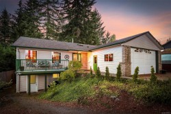 2797 Keswick Ave  Cumberland, BC V0R 1S0