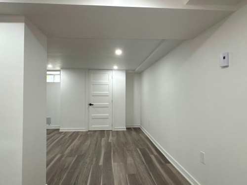 Game Room - 2223 Rue St-Jacques, Montréal (Le Sud-Ouest), QC 