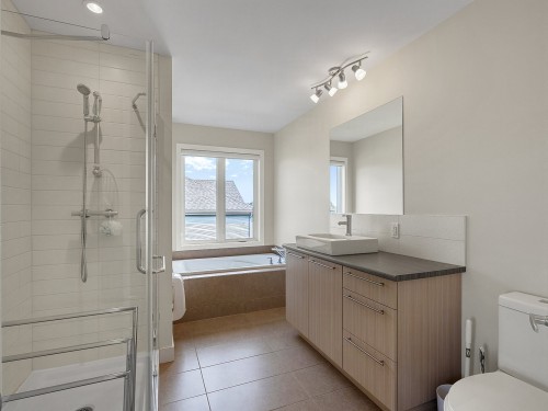 Bathroom - 485 Rue St-Alphonse S., Magog, QC 