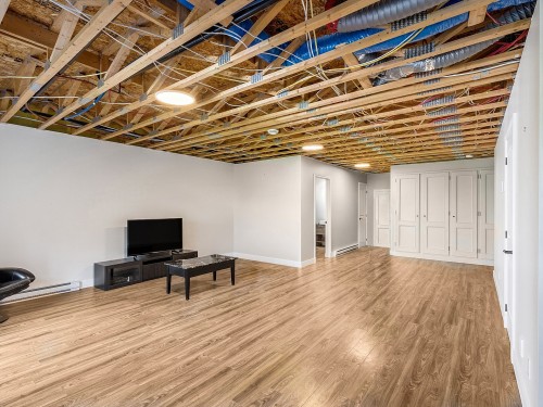 Family Room - 485 Rue St-Alphonse S., Magog, QC 