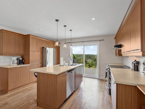 Kitchen - 485 Rue St-Alphonse S., Magog, QC 