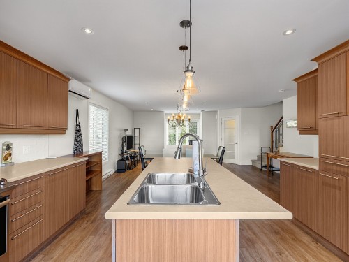 Kitchen - 485 Rue St-Alphonse S., Magog, QC 