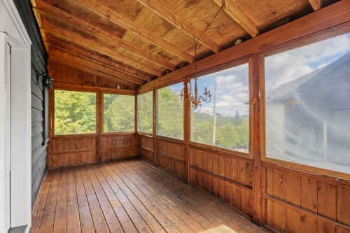 Véranda - 29 Rue Du Sommet, Sainte-Marguerite-Du-Lac-Masson, QC 