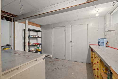 Atelier - 29 Rue Du Sommet, Sainte-Marguerite-Du-Lac-Masson, QC 