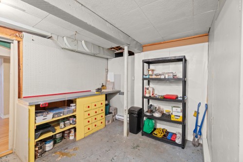 Atelier - 29 Rue Du Sommet, Sainte-Marguerite-Du-Lac-Masson, QC 