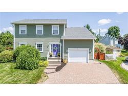 9 Jennie CRT  Fredericton, NB E3B 9X9