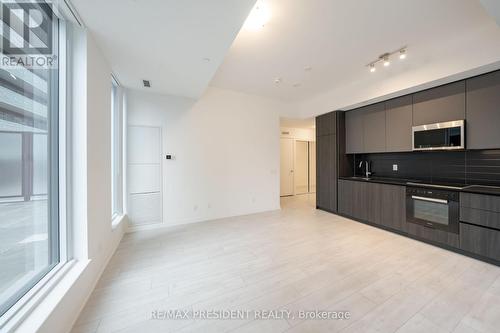 822 - 400 KING STREET W , Toronto, Ontario M5V 1K2 5