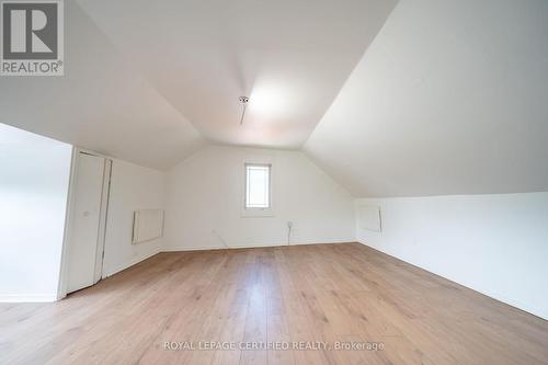 10 Fairleigh Avenue N, Hamilton, ON 