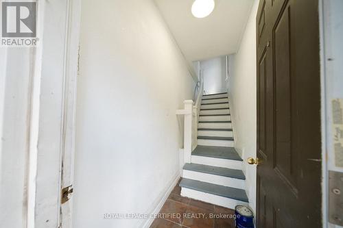 10 Fairleigh Avenue N, Hamilton, ON 