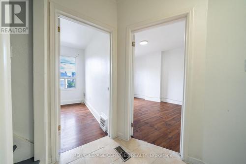 10 Fairleigh Avenue N, Hamilton, ON 