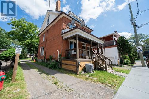 10 Fairleigh Avenue N, Hamilton, ON 