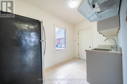 10 Fairleigh Avenue N, Hamilton, ON 