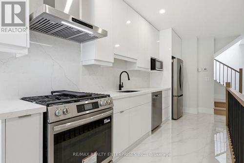 2 - 21 BELMONT STREET S , Toronto, Ontario M5R 1P9 2