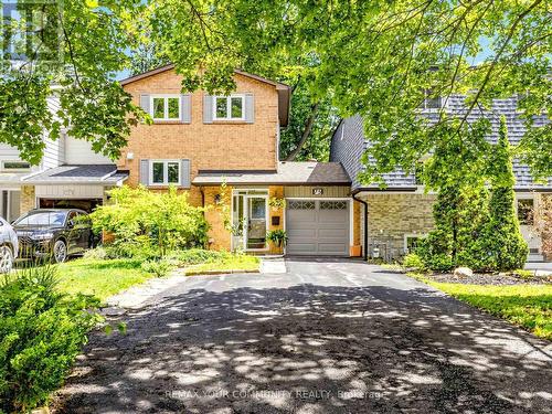 75 ST. ANDREWS COURT , Aurora, Ontario L4G 3B2 2