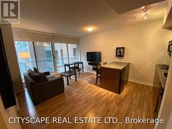1702 - 8 COLBORNE STREET Toronto, ON M5E 1E1