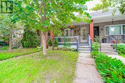 54 THYRA AVENUE Toronto, ON M4C 5G5