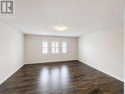 Primary Bedroom - 