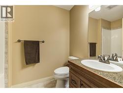 Main bathroom - 