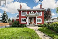 UPPER #2 - 1110 SIMCOE STREET S Oshawa, ON L1H 4L8