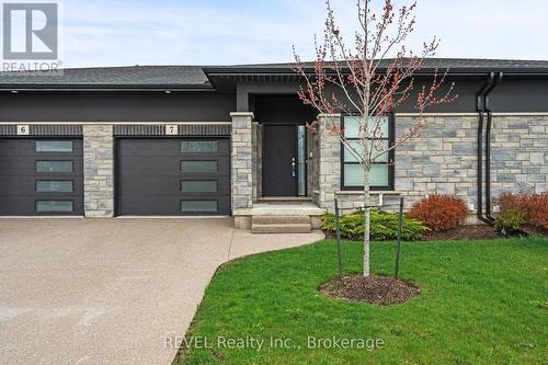 7 - 7138 PARSA ST NIAGARA FALLS STREET  Niagara Falls (Brown), ON L2H 3W1