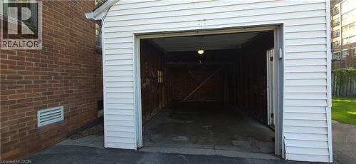 2047 James Street, Burlington, ON 