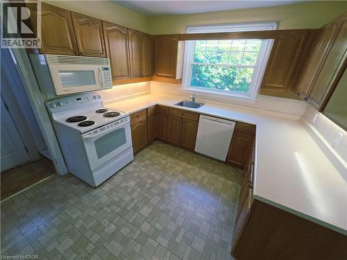 2047 James Street, Burlington, ON 