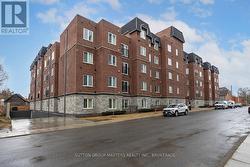 413 - 501 FRONTENAC STREET  Kingston (Central City East), ON K7K 4L9
