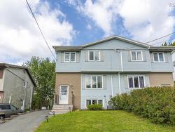 10 Lakehead Court  Lower Sackville, NS B4C 3V4