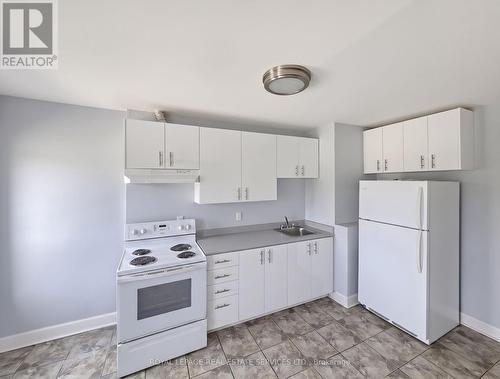 8 - 8 OTTAWA STREET N , Hamilton, Ontario L8H 3Y7 4