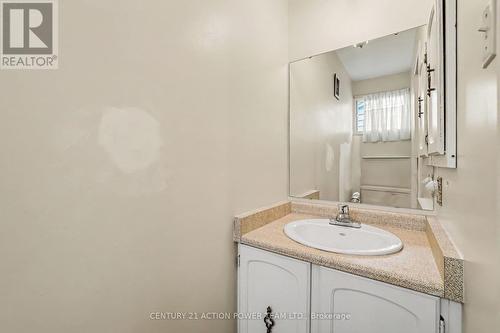 11 Riding Way, Ottawa, ON 